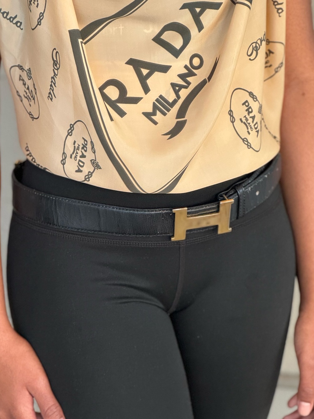 Gold “H” Nameplate Black Faux Leather Constance Belt Sz M 32-34” Unisex - Picture 2 of 8